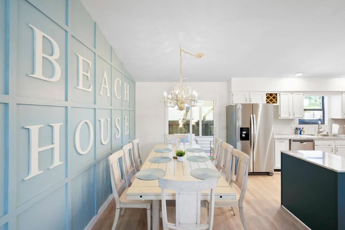 The St Augusdream Renovated Beach House Sleeps 8 Walk To Beach St. Augustine Dış mekan fotoğraf
