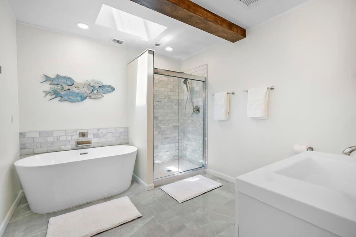 The St Augusdream Renovated Beach House Sleeps 8 Walk To Beach St. Augustine Dış mekan fotoğraf