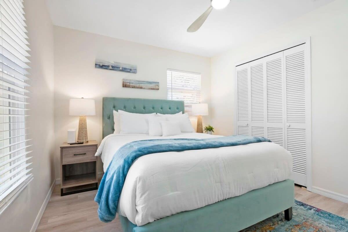 The St Augusdream Renovated Beach House Sleeps 8 Walk To Beach St. Augustine Dış mekan fotoğraf