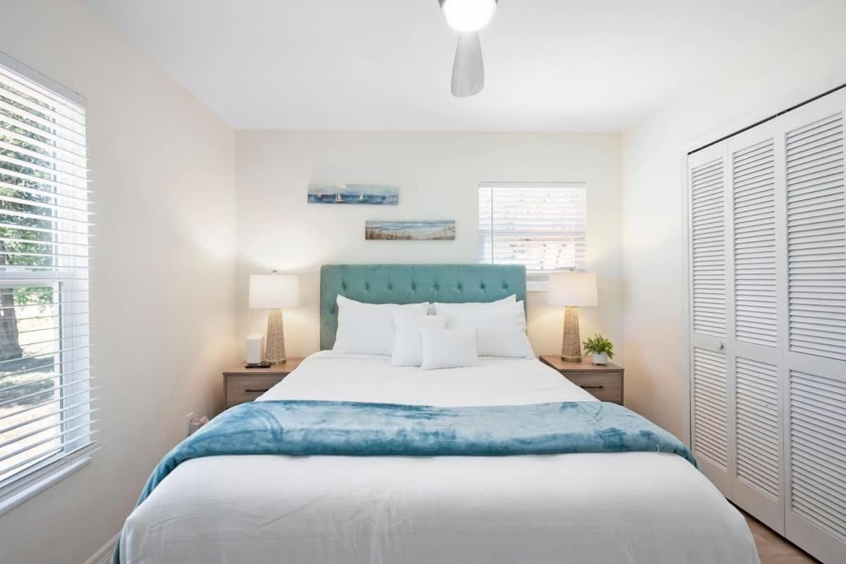 The St Augusdream Renovated Beach House Sleeps 8 Walk To Beach St. Augustine Dış mekan fotoğraf